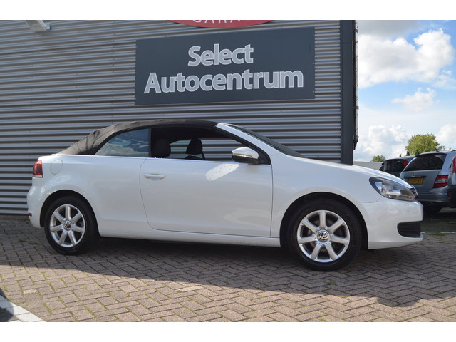 Foto 6 van Volkswagen Golf Cabriolet 1.2 TSI BlueMotion|STOELVERW.|CARPLAY-NAVI|BLUETOOTH|ONDERH.BOEKJES|SENSOR