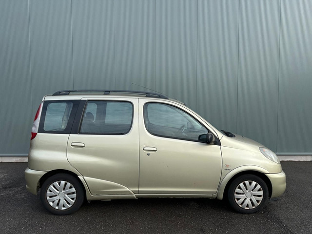 Foto 5 van Toyota Yaris Verso 1.5-16V VVT-i Sol AIRCO | NAP !