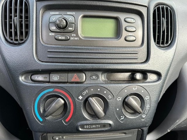 Foto 9 van Toyota Yaris Verso 1.5-16V VVT-i Sol AIRCO | NAP !