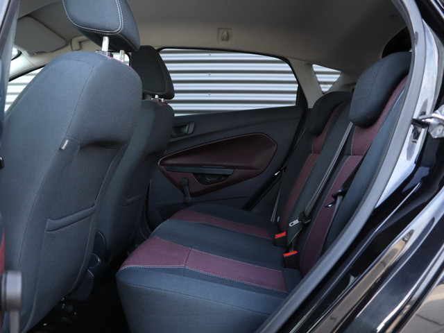 Foto 5 van Ford Fiesta 1.25 Titanium *Klimaatreg.*Parkeersens.*