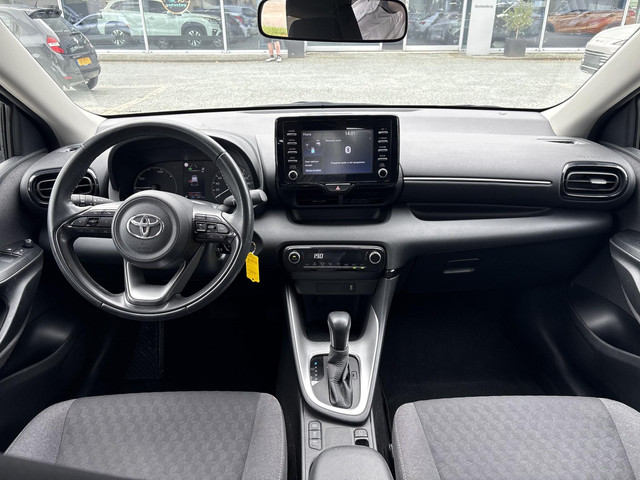 Foto 5 van Toyota Yaris 1.5 Hybrid Active **APPLE CARPLAY/ ADAPTIEF CRUISE CONTROL/ PARKEERCAMERA**