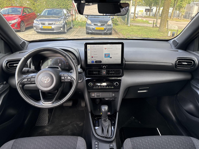 Foto 5 van Toyota Yaris Cross 1.5 Hybrid 115 Dynamic **COMFORT PACK/ DODEHOEK DETECTIE/ PARKEERSENSOREN**
