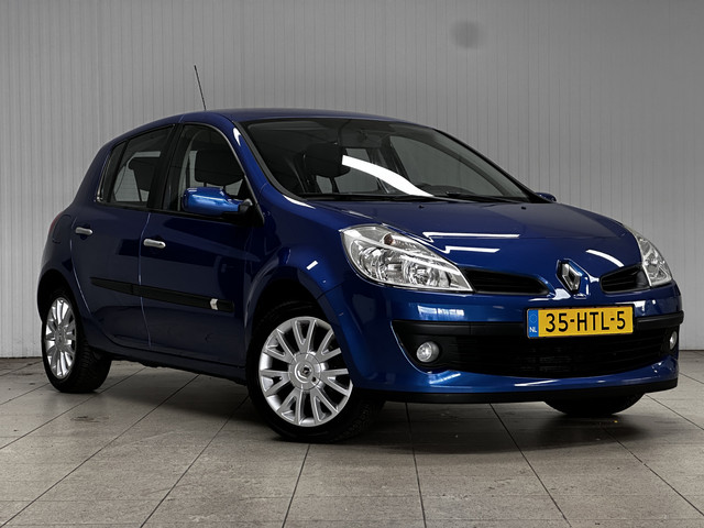 Foto 4 van Renault Clio 1.2-16V Dynamique/ D-Riem verv: 217.000 KM!/ 5-Drs/ 16'' LMV/ Airco/ Cruise/ Elek. pakk