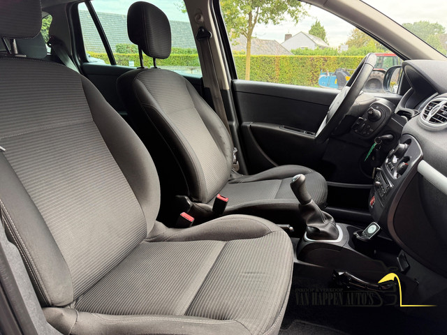Foto 6 van Renault Clio Estate 1.2 TCE Collection apk 10-2027