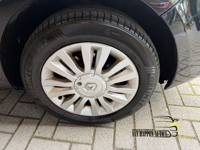 Foto 7 van Renault Clio Estate 1.2 TCE Collection apk 10-2027