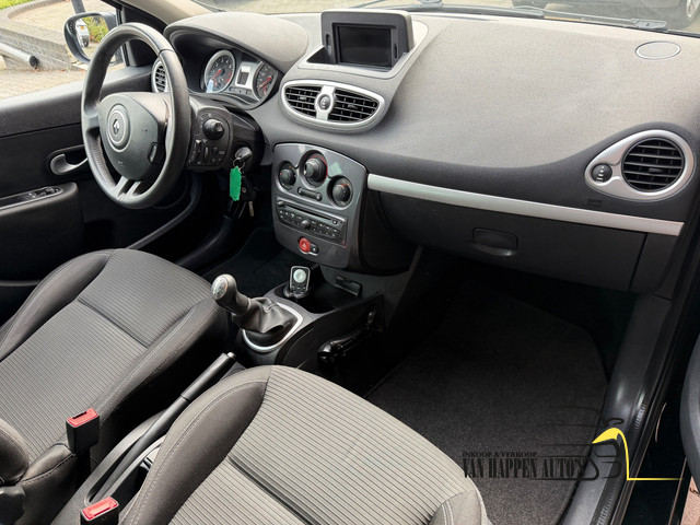 Foto 10 van Renault Clio Estate 1.2 TCE Collection apk 10-2027
