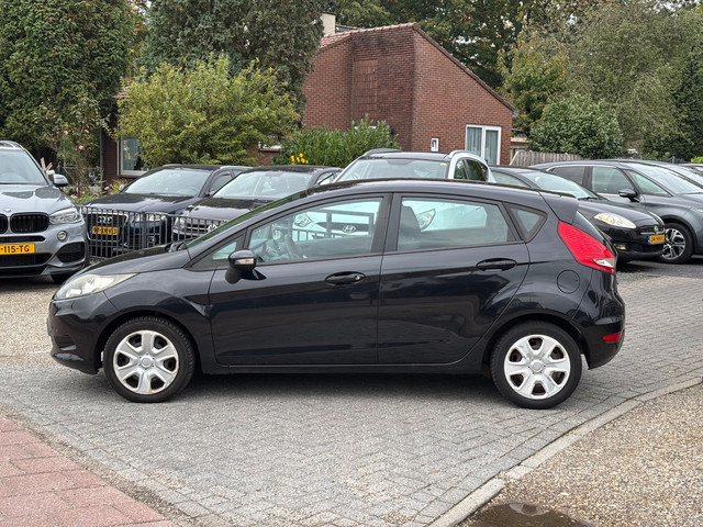 Foto 9 van Ford Fiesta 1.25 Limited nieuwe apk