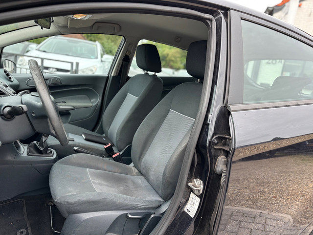 Foto 2 van Ford Fiesta 1.25 Limited nieuwe apk