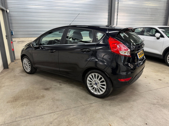 Foto 3 van Ford Fiesta 1.0 Titanium cruise control riem vervangen dealer onderhouden airco