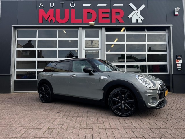 Foto 7 van MINI CLUBMAN 2.0 COOPER S CHILI SERIOUS BUSINESS / AUTOMAAT / CRUISE / HEAD-UP / PANO!