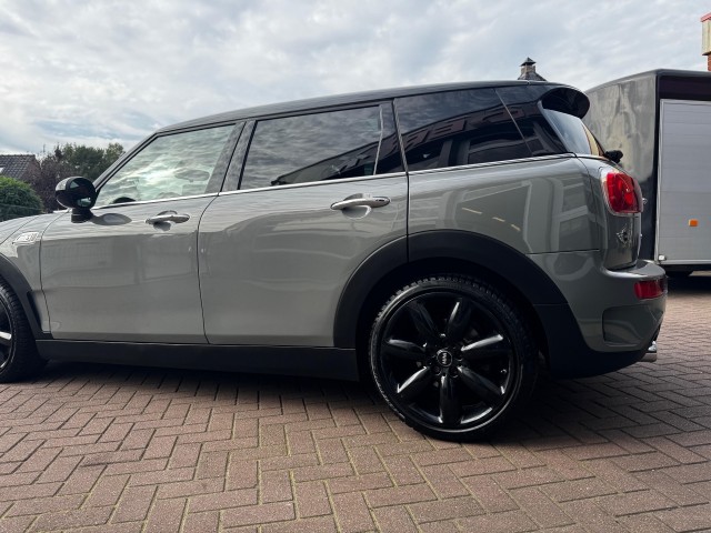 MINI CLUBMAN 2.0 COOPER S CHILI SERIOUS BUSINESS / AUTOMAAT / CRUISE / HEAD-UP / PANO!