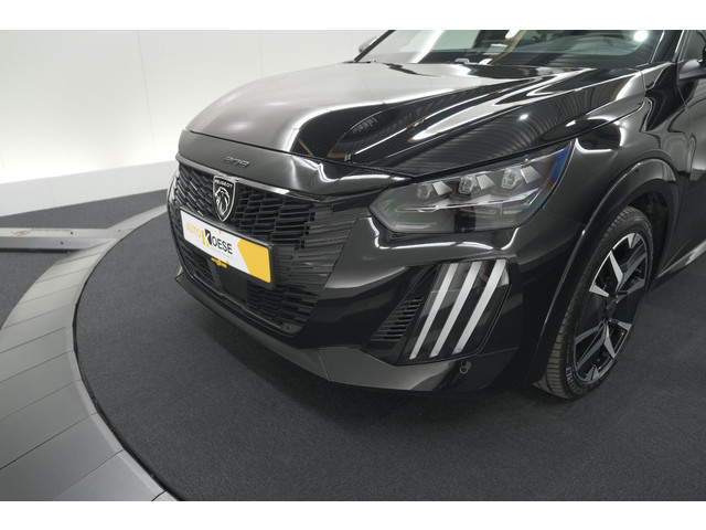 Foto 9 van Peugeot 208 1.2 Hybrid 145 e-DCS6 GT | Alcantara Pakket | Camera | Apple Carplay | Stoelverwarming