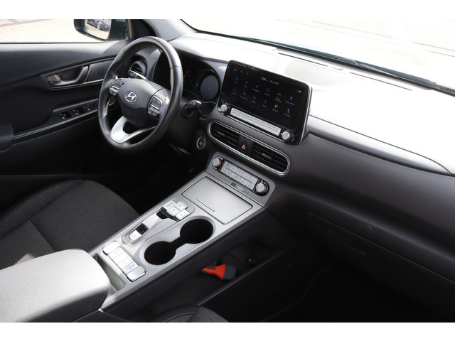 Foto 10 van Hyundai KONA EV Comfort 64 kWh SOH 100% Nederlandse auto/Apple carplay/Adaptieve cruise control/Acht