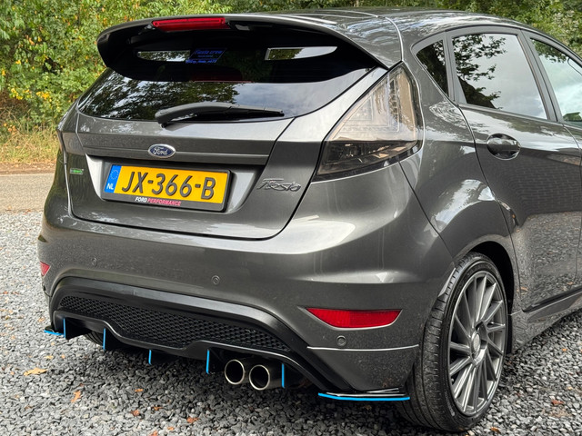 Foto 4 van Ford Fiesta 1.0 ST Line UNIEK GETUNED PERFECT OH NAVI CRUISE DEFUSER N-distributie