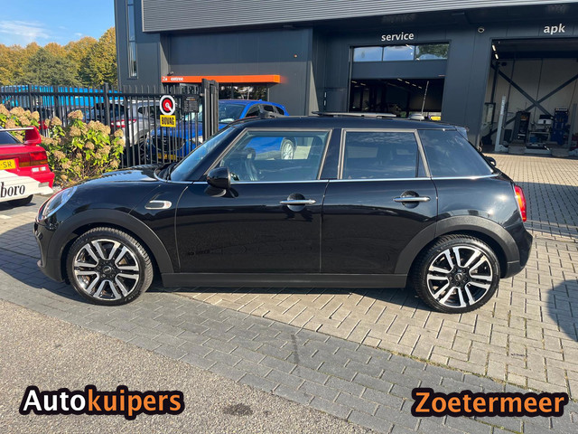 Foto 9 van Mini 5-Deurs 1.5 Cooper | Leder | Panoramadak | Navi