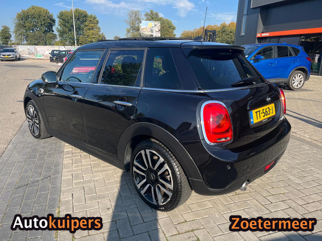 Foto 8 van Mini 5-Deurs 1.5 Cooper | Leder | Panoramadak | Navi