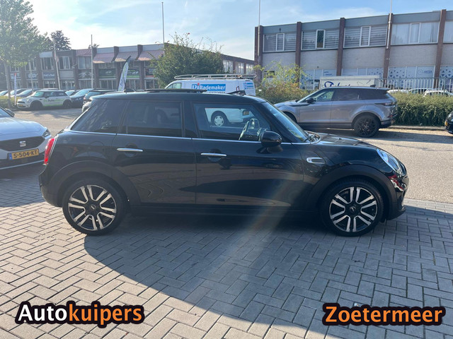 Foto 4 van Mini 5-Deurs 1.5 Cooper | Leder | Panoramadak | Navi