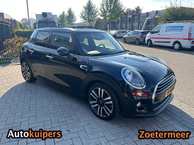 Foto 3 van Mini 5-Deurs 1.5 Cooper | Leder | Panoramadak | Navi