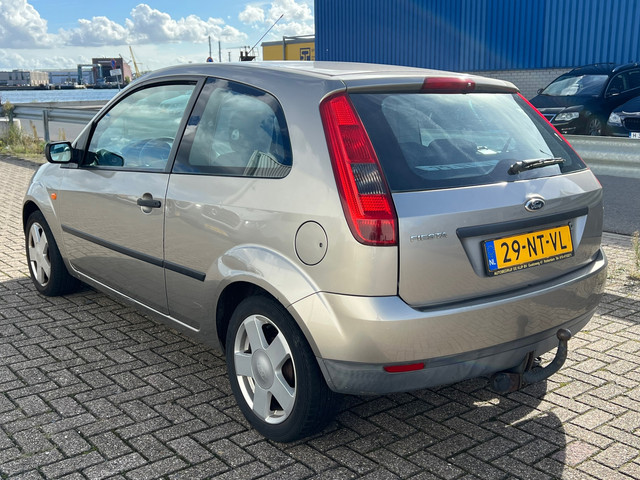 Foto 3 van Ford Fiesta 1.25-16V Centennial|Airco|
