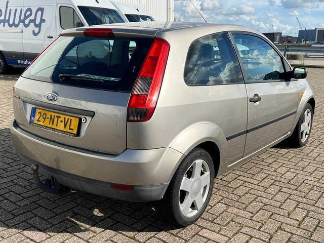 Foto 4 van Ford Fiesta 1.25-16V Centennial|Airco|