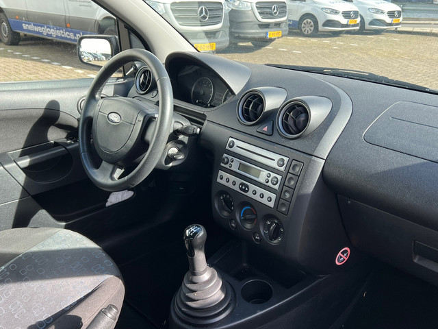 Foto 9 van Ford Fiesta 1.25-16V Centennial|Airco|
