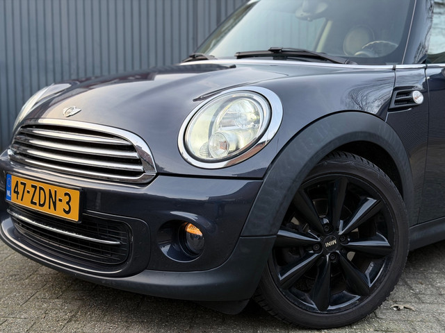 Foto 2 van Mini Mini 1.6 Cooper Chili | Climate | Navi | Leder | Stoelverw