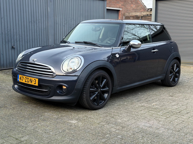 Foto 3 van Mini Mini 1.6 Cooper Chili | Climate | Navi | Leder | Stoelverw