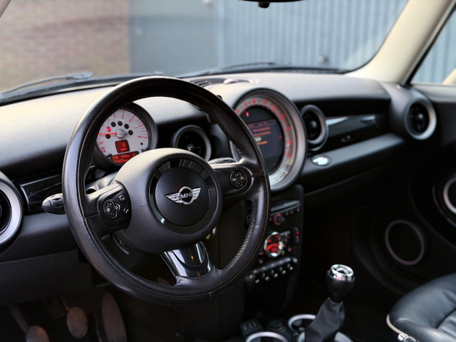Foto 9 van Mini Mini 1.6 Cooper Chili | Climate | Navi | Leder | Stoelverw