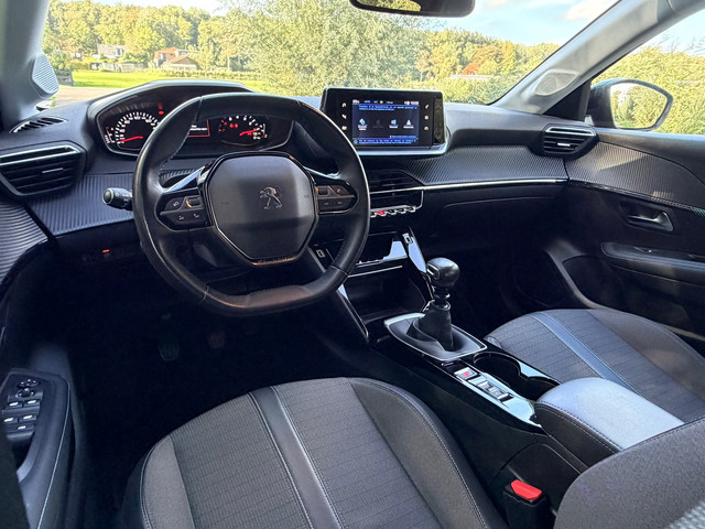 Foto 3 van Peugeot 208 1.2 PureTech Allure Pack Carplay 360Camera 16INCH Cruise Control Perfect Onderhouden