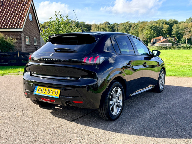 Foto 10 van Peugeot 208 1.2 PureTech Allure Pack Carplay 360Camera 16INCH Cruise Control Perfect Onderhouden