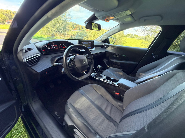 Foto 6 van Peugeot 208 1.2 PureTech Allure Pack Carplay 360Camera 16INCH Cruise Control Perfect Onderhouden