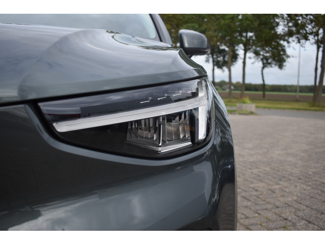 Foto 10 van Volvo XC40 B3 Core | Leder |  ACC | Stoel stuurwiel verwarmd | Camera + PDC |