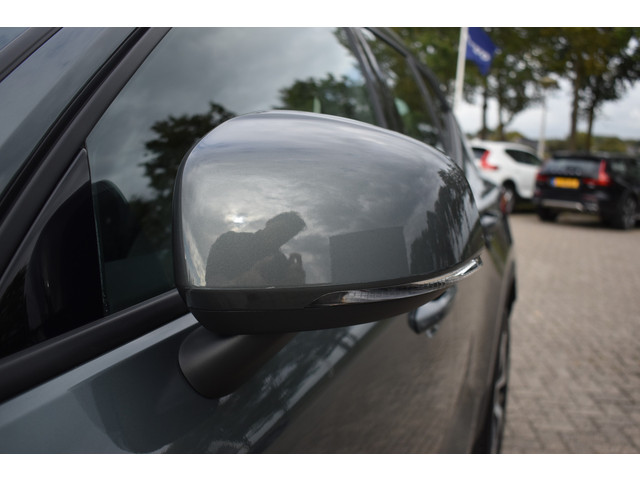 Foto 8 van Volvo XC40 B3 Core | Leder |  ACC | Stoel stuurwiel verwarmd | Camera + PDC |
