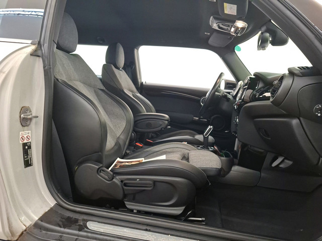 Foto 5 van Mini Electric Cooper 33 kWh 184pk | SOH 94% | Carplay | Camera | Stoelverwarming | Navigatie | Keyle