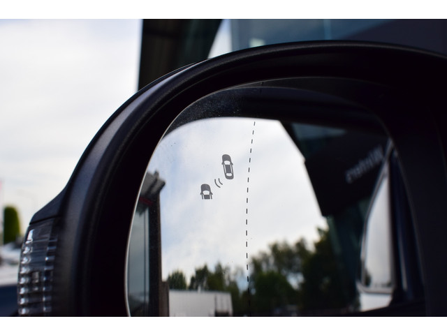 Foto 4 van Hyundai KONA EV Business 64 kWh | Stoelverwarming | Head-up Display | Navigatie | Adaptieve Cruise C
