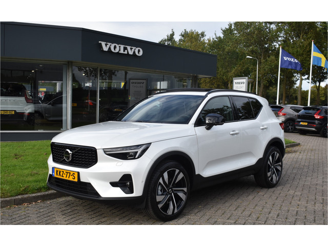 Foto 31 van Volvo XC40 B4 Plus Dark | ACC | Trekhaak | Schuif/kanteldak | Stoel + Stuur verwarmd | BLIS | Nubuck