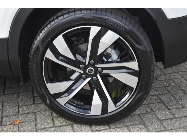 Foto 5 van Volvo XC40 B4 Plus Dark | ACC | Trekhaak | Schuif/kanteldak | Stoel + Stuur verwarmd | BLIS | Nubuck