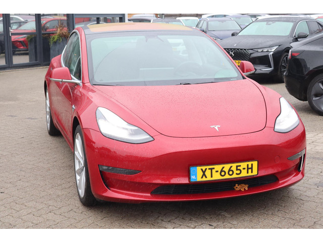 Foto 4 van Tesla Model 3 Long Range AWD 75 kWh | SOH 87% | Full Self-Driving computer 3 | Premium kleur