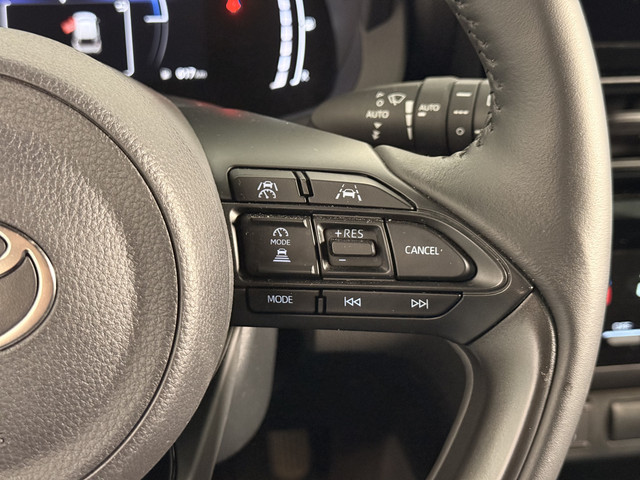 Foto 8 van Toyota Yaris Cross 1.5 Hybrid 130 Dynamic | 130 pk | Stoel / Stuur en voorruitverwarming |