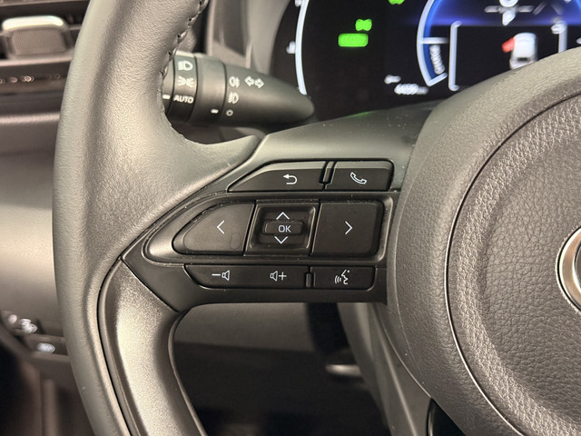 Foto 2 van Toyota Yaris Cross 1.5 Hybrid 115 First Edition + Winterpack | Stoel / Stuur en voorruitverwarming |