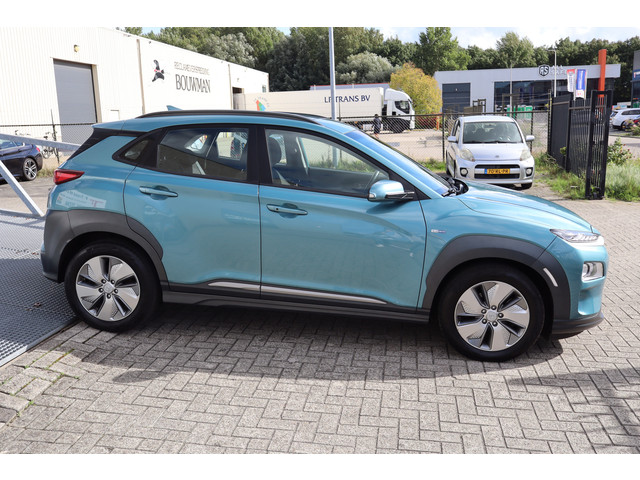 Foto 5 van Hyundai KONA EV Comfort 64 kWh SOH 100% Nederlandse auto/Apple carplay/Adaptieve cruise control/Acht