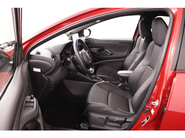 Foto 3 van Toyota Yaris 1.5 Hybrid 130 Executive | Parkeersensoren | Apple Carplay/Android Auto |  Blind Spot M