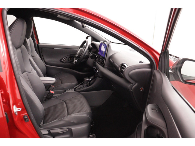 Foto 2 van Toyota Yaris 1.5 Hybrid 130 Executive | Parkeersensoren | Apple Carplay/Android Auto |  Blind Spot M
