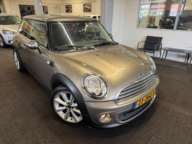 Foto 10 van MINI Cooper 1.6 One *NAP*Airco*Velgen*NAVI (bj 2012)