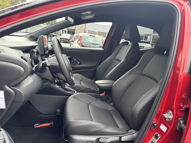 Foto 7 van Toyota Yaris 1.5 Hybrid Executive **DODEHOEK DETECTIE/ STOELVERWARMING/ KEYLESS**