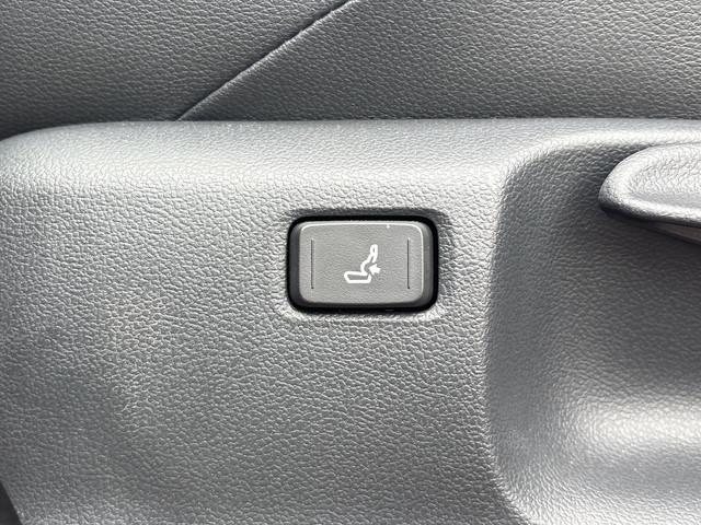 Foto 8 van Toyota Yaris 1.5 Hybrid Executive **DODEHOEK DETECTIE/ STOELVERWARMING/ KEYLESS**