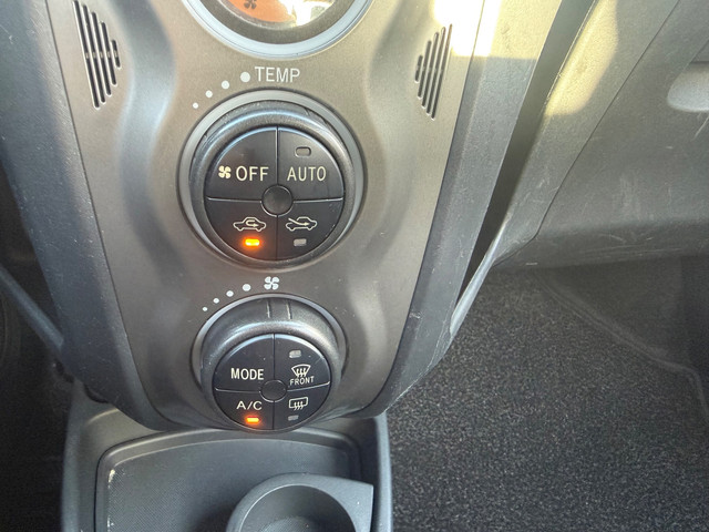 Foto 7 van Toyota Yaris 1.3 VVTi Aspiration