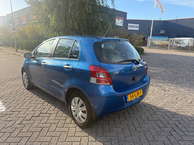 Foto 6 van Toyota Yaris 1.3 VVTi Aspiration