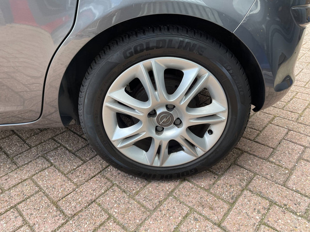 Foto 5 van Opel Corsa 1.4-16V Edition Limited 5 deurs airco