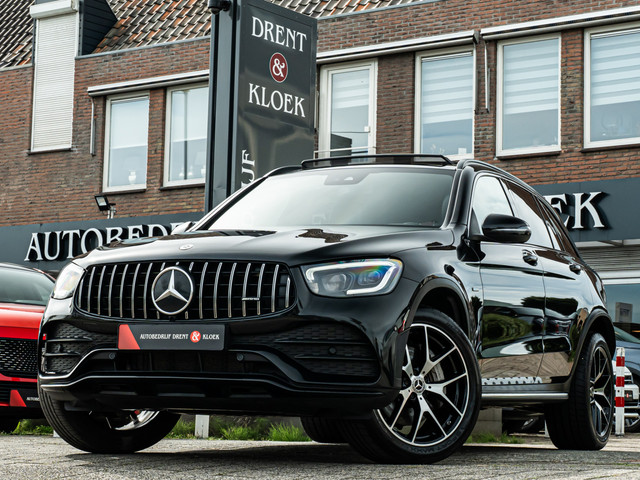 Foto 6 van Mercedes-Benz GLC 300e 4MATIC Premium AMG PANO 20 INCH CAMERA MEMORY STOELEN TREEPLANKEN NIGHT PAKKE